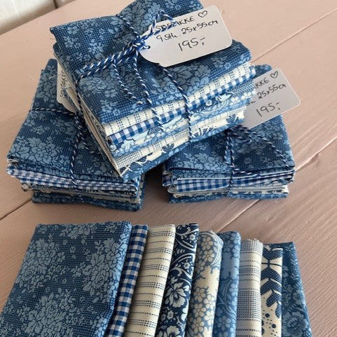 Fabric package in blue colors